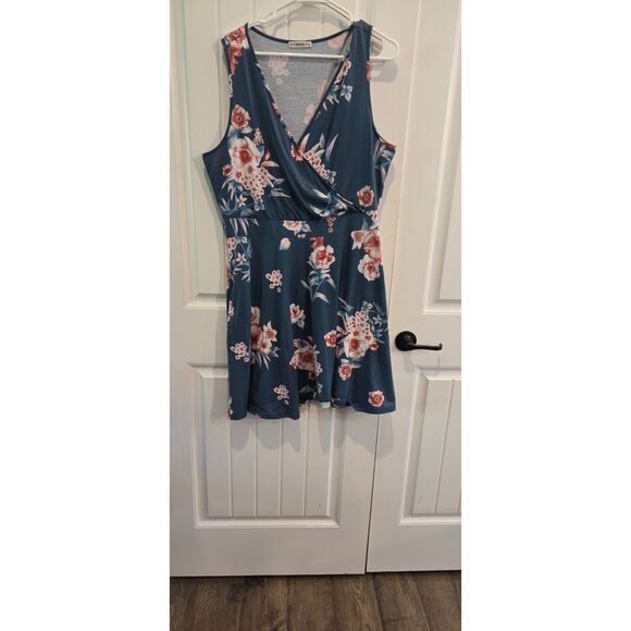 Guberry Dresses & Skirts - GUBERRY XXL Blue Floral Sleeveless Wrap Fit & Flare Dress Plus Size